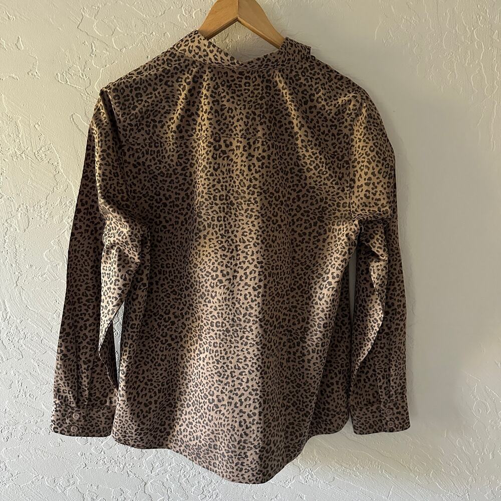 CHICOS | Womens No-Iron All-Seasons Animal Print Shirt Size Medium Button Front - Picture 6 of 11